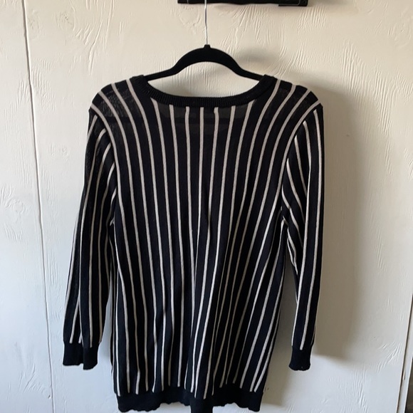 Black and Tan sweater - Picture 2 of 4